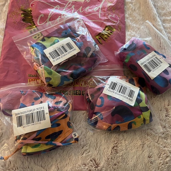 NEW WITH TAGS!!! LISA LEOPARD PRINT TRIANGLE BIKINI TOP SIZE S — SOLD OUT ONLINE - Picture 4 of 4